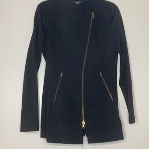 Noel Asmar black scrub top, size small